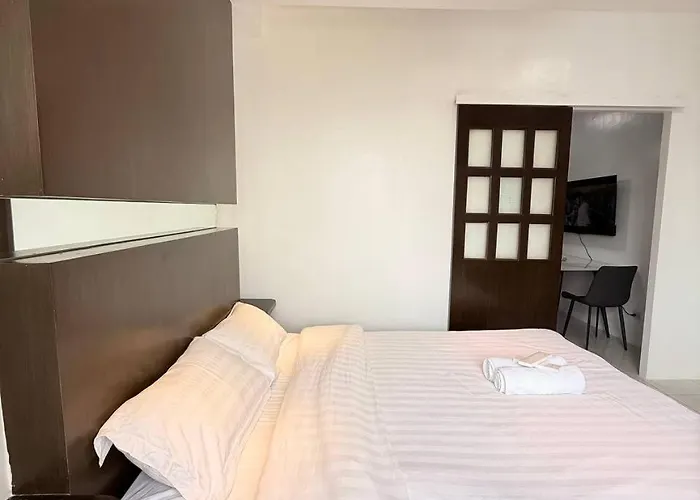 Korea Town Seaview And View Staycation Apartahotel Manila