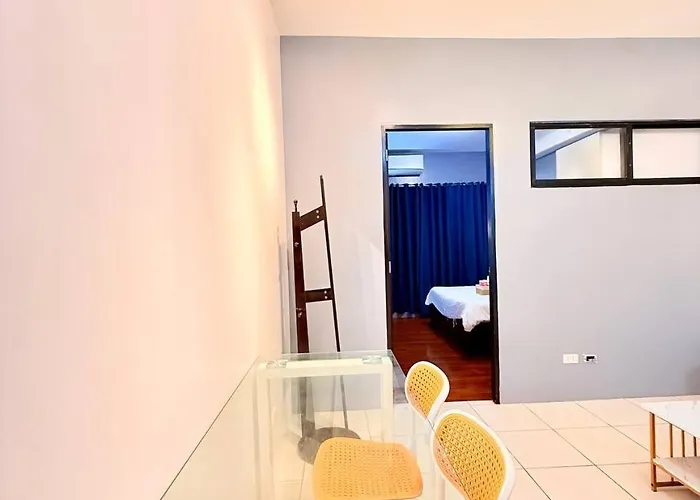 Korea Town Seaview And View Staycation 4*